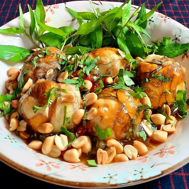 Vịt Lộn Rang Me